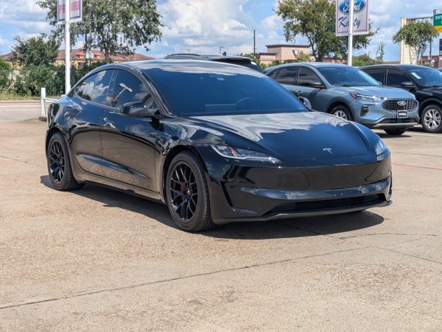 2024 Tesla Model 3 Performance photo 3