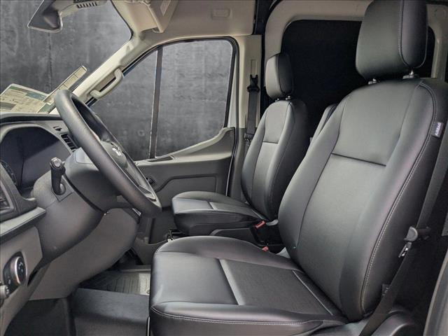 2025 Ford Transit photo 4
