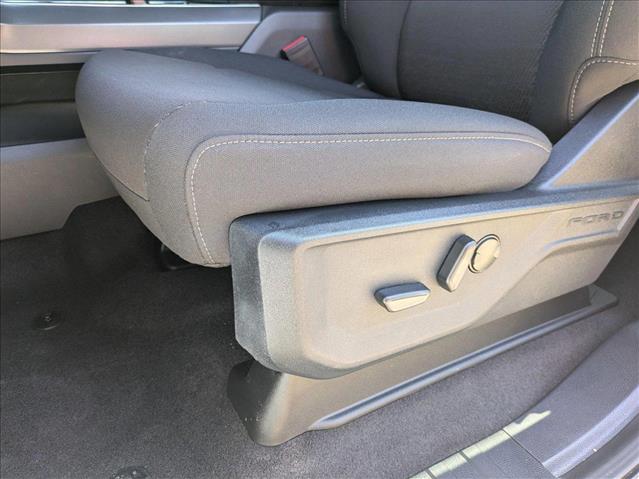 2025 Ford F-150 XLT photo 4