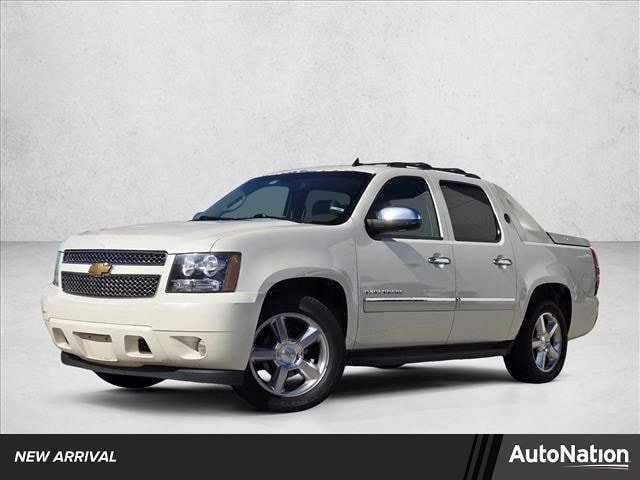 2013 Chevrolet Avalanche LTZ's photo