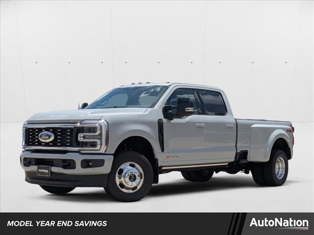2025 Ford F-350 Super Duty Platinum's photo