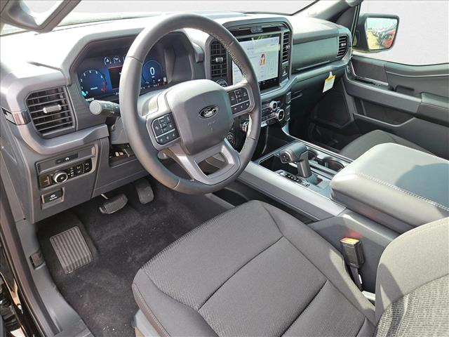 2025 Ford F-150 XLT photo 3