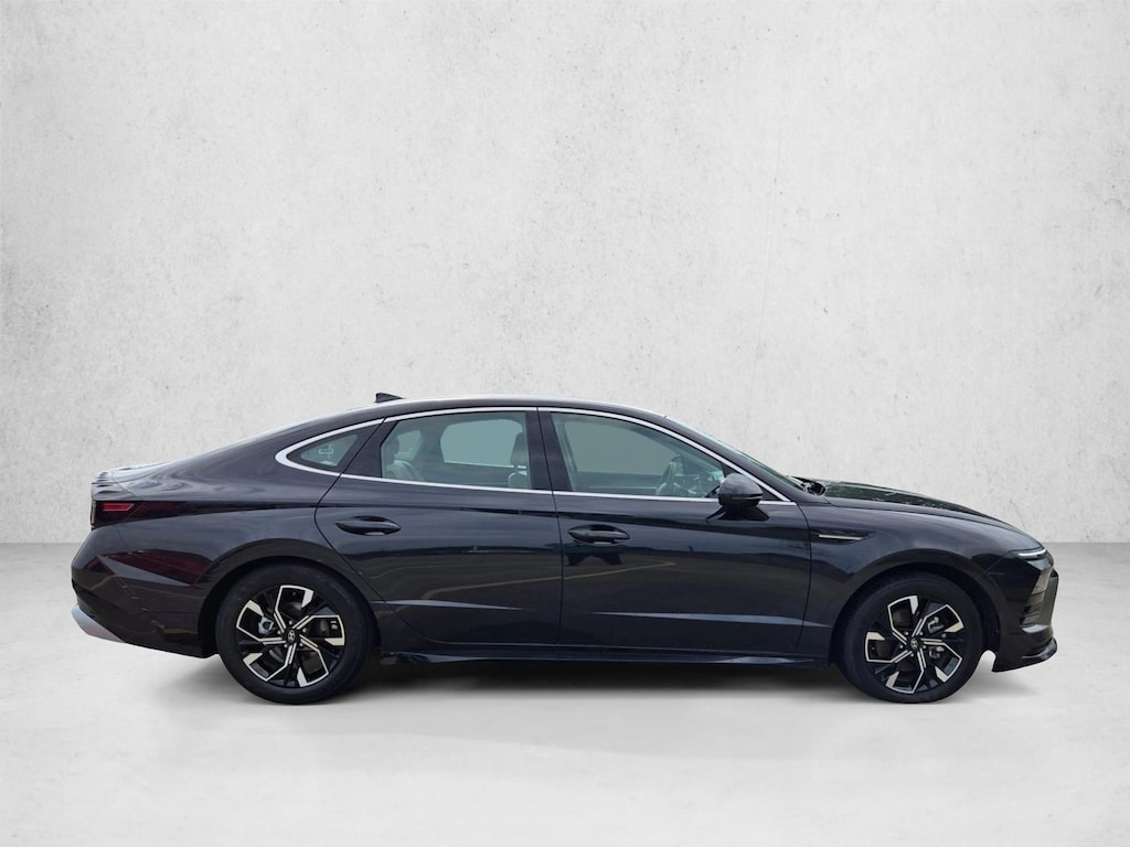 Used 2025 Hyundai Sonata SEL Sedan