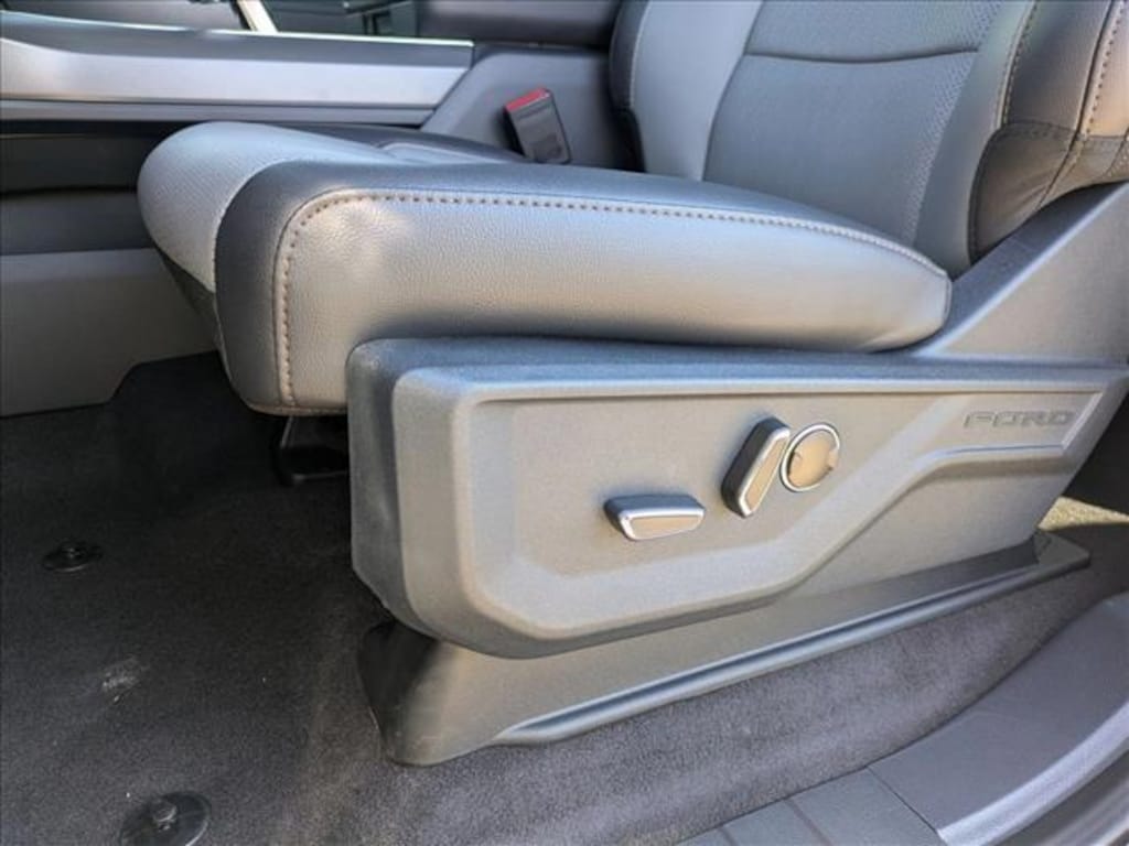 New 2025 Ford F-150 Lightning LARIAT Truck SuperCrew Cab