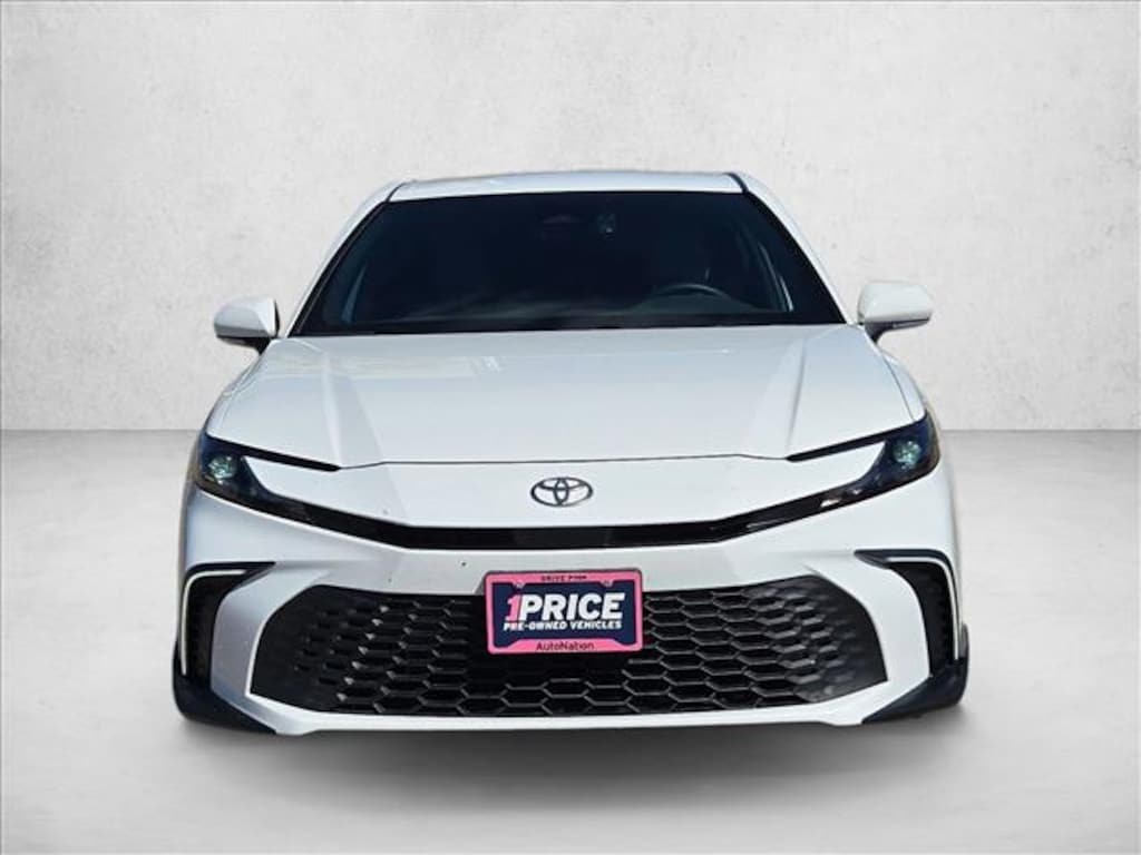 Used 2025 Toyota Camry SE Sedan