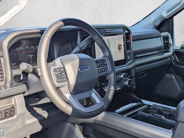 2025 Ford F-250 Lariat photo 3