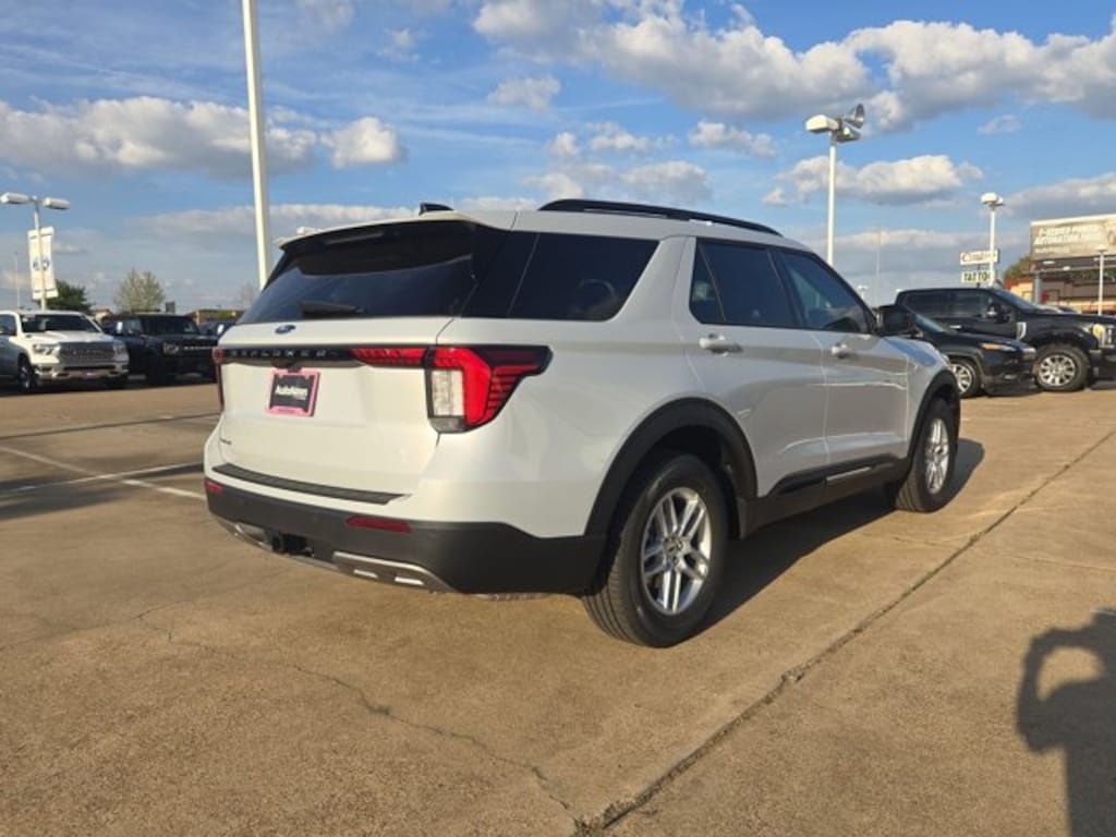 New 2026 Ford Explorer Active w/200A Pkg SUV