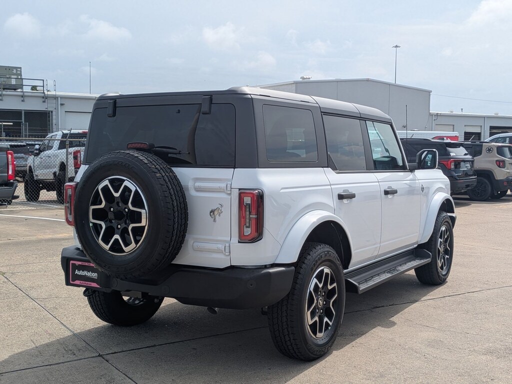 New 2026 Ford Bronco Outer Banks SUV