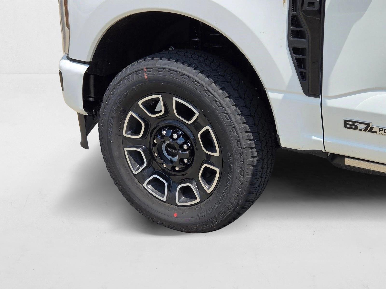 2026 Ford F-250 Super Duty Platinum - Photo 10