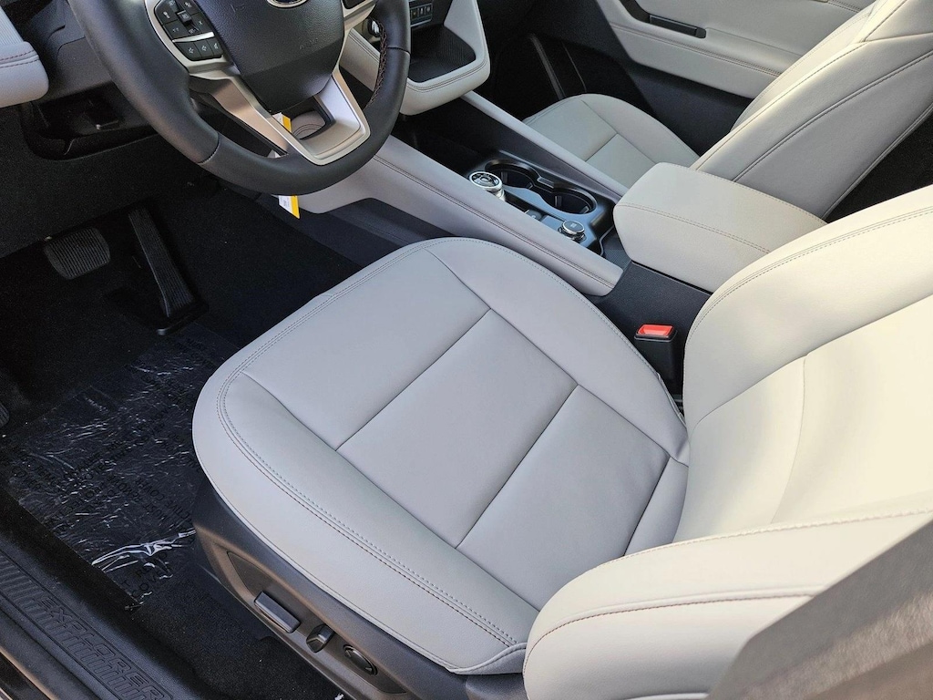 New 2026 Ford Explorer Active w/200A Pkg SUV