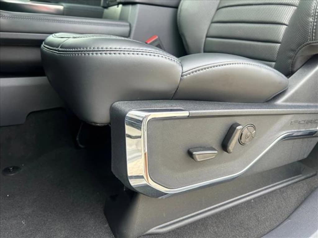 New 2026 Ford F-350 Platinum Truck Crew Cab