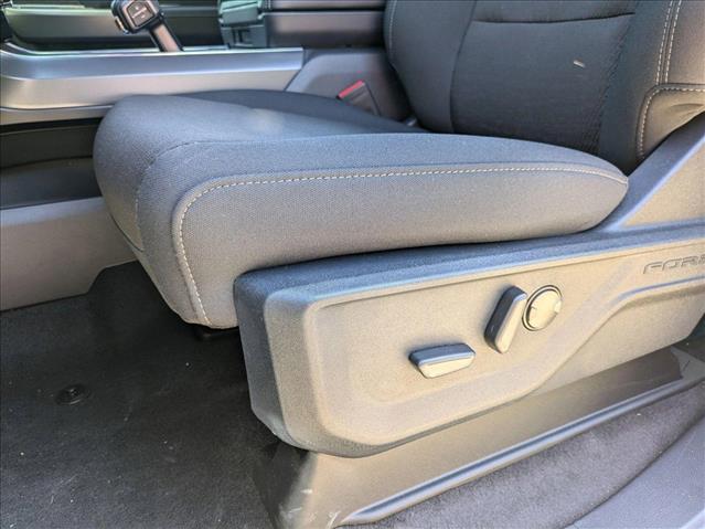 2025 Ford F-150 XLT photo 4