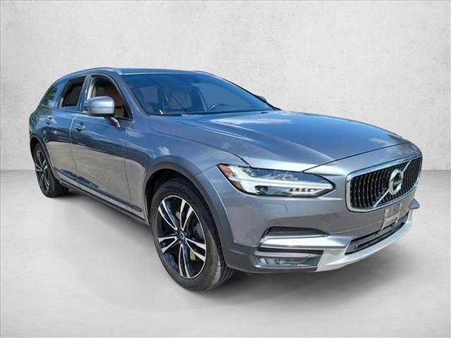 2018 Volvo V90 Cross Country T5 AWD photo 2