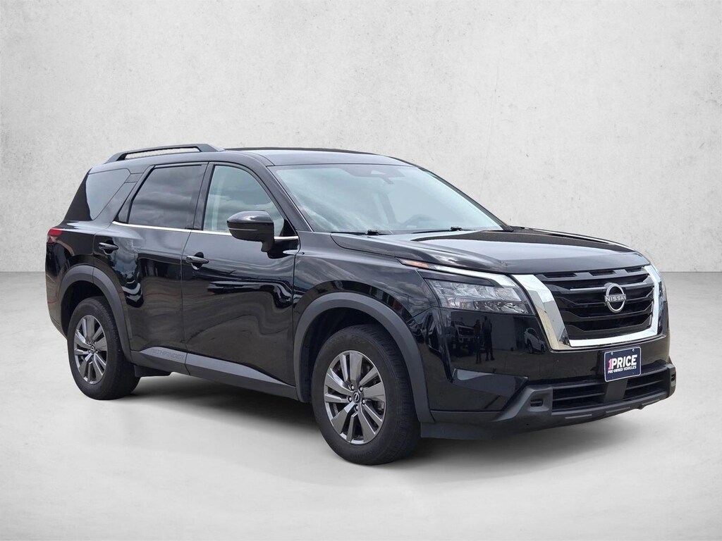 Used 2025 Nissan Pathfinder SV SUV