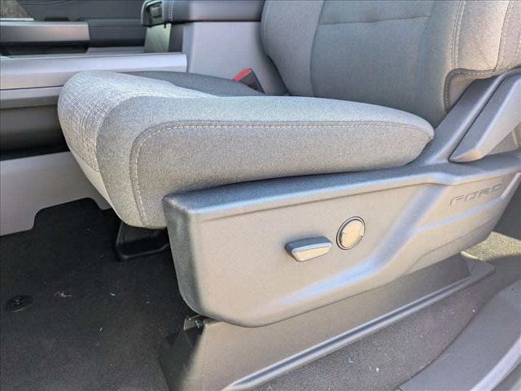 New 2026 Ford F-250 XLT Truck Crew Cab