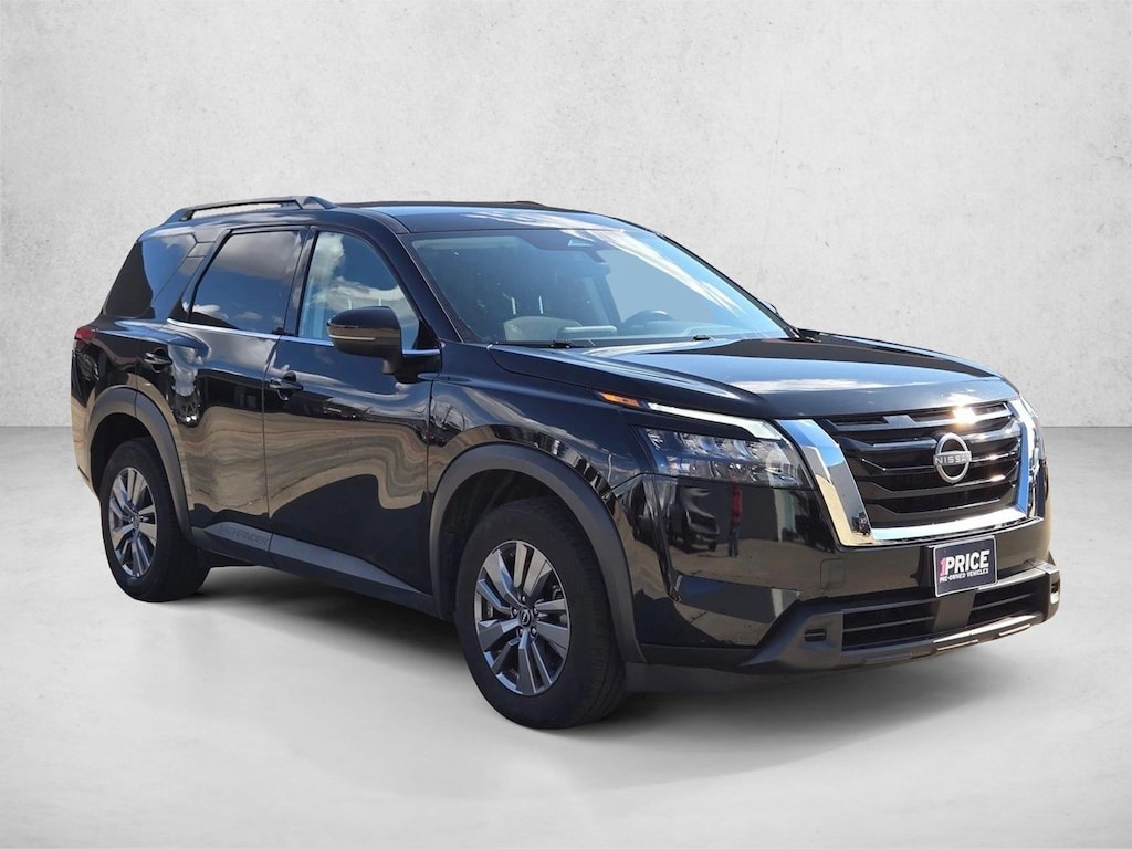 Used 2025 Nissan Pathfinder SV SUV