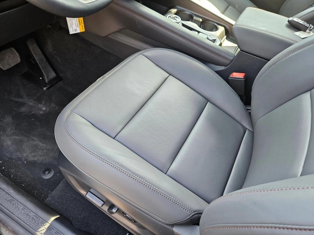 New 2026 Ford Explorer Active w/200A Pkg SUV