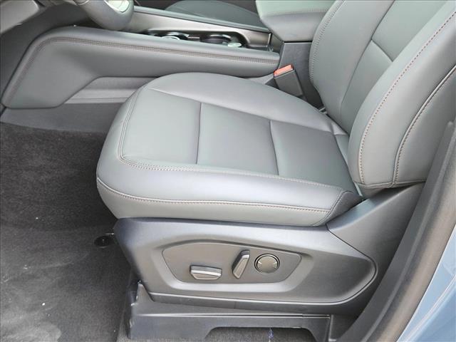 2025 Ford Explorer photo 4