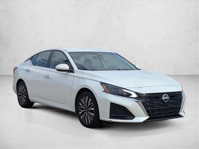 2023 Nissan Altima 2.5 SV photo 3