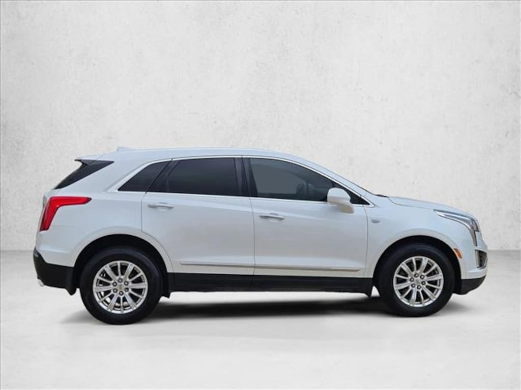 Used 2017 CADILLAC XT5 FWD SUV