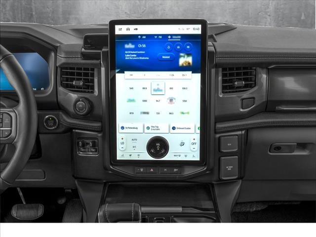 2025 Ford F-150 Lightning Flash photo 7