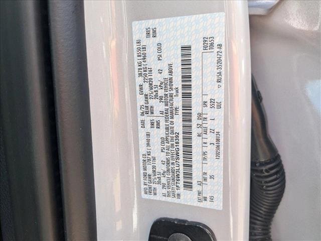 2025 Ford F-150 Lightning Flash photo 18