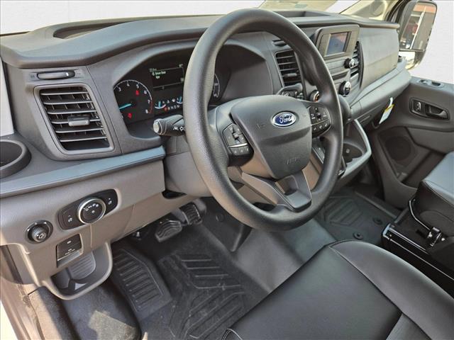2025 Ford Transit photo 2