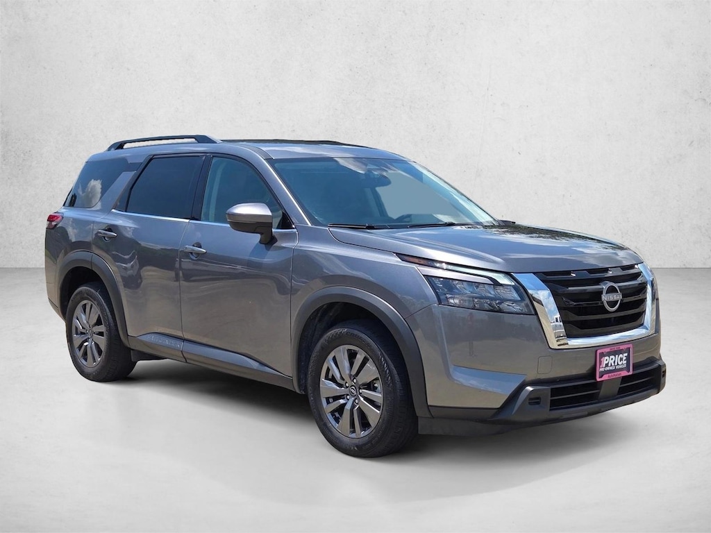 Used 2025 Nissan Pathfinder SV SUV