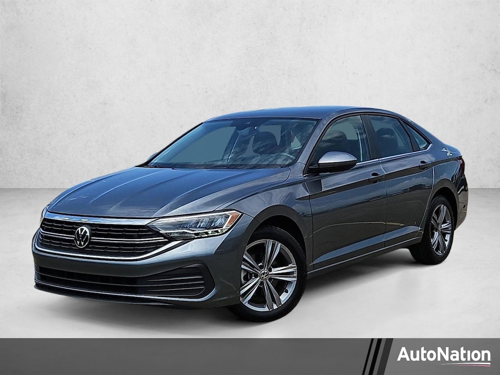 Used 2024 Volkswagen Jetta SE Sedan