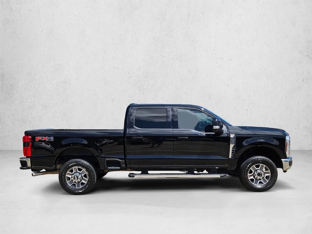 Used 2024 Ford F-250 LARIAT Truck Crew Cab