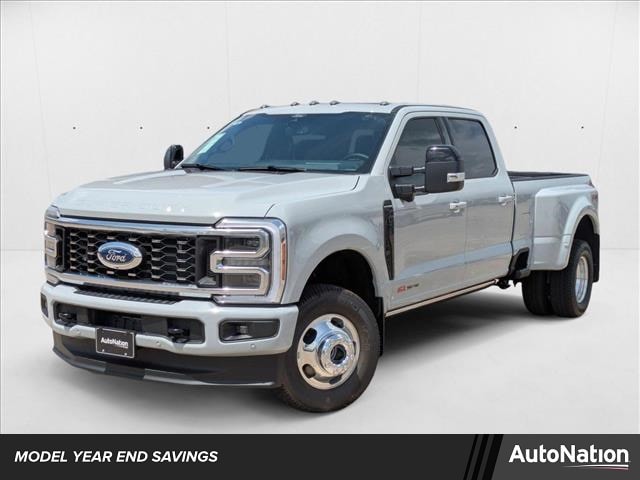 2025 Ford F-350 Super Duty Platinum's photo