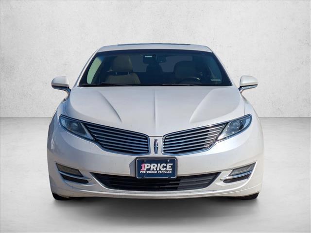 2016 Lincoln MKZ photo 2