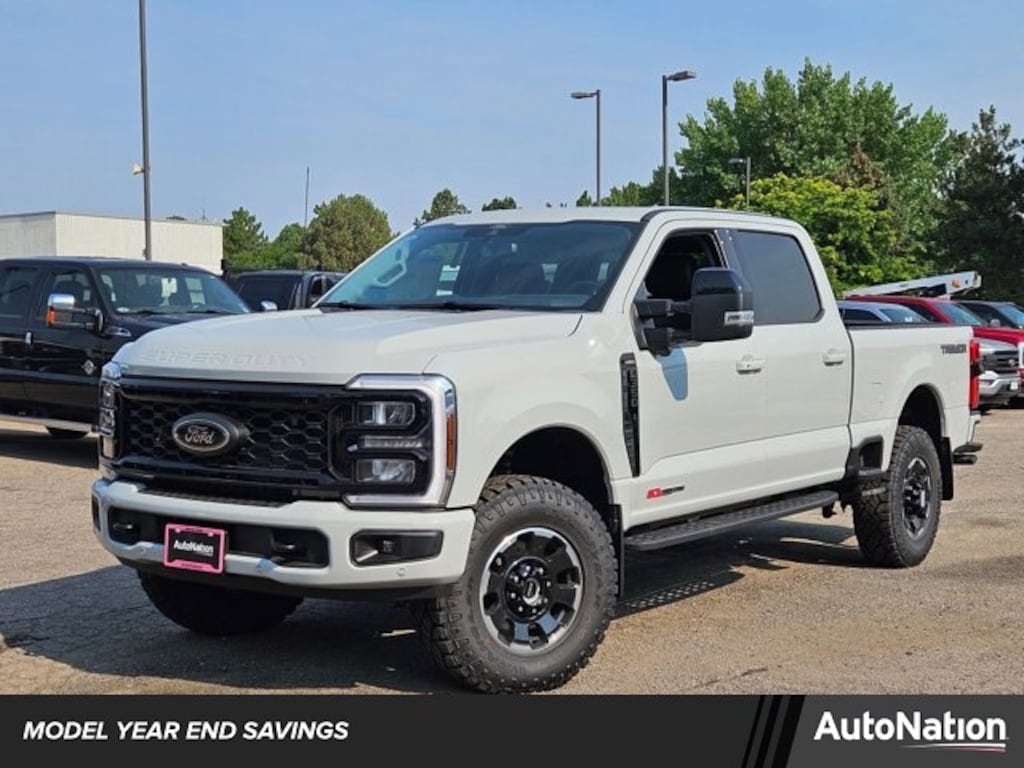 New 2025 Ford F-350 LARIAT Truck Crew Cab