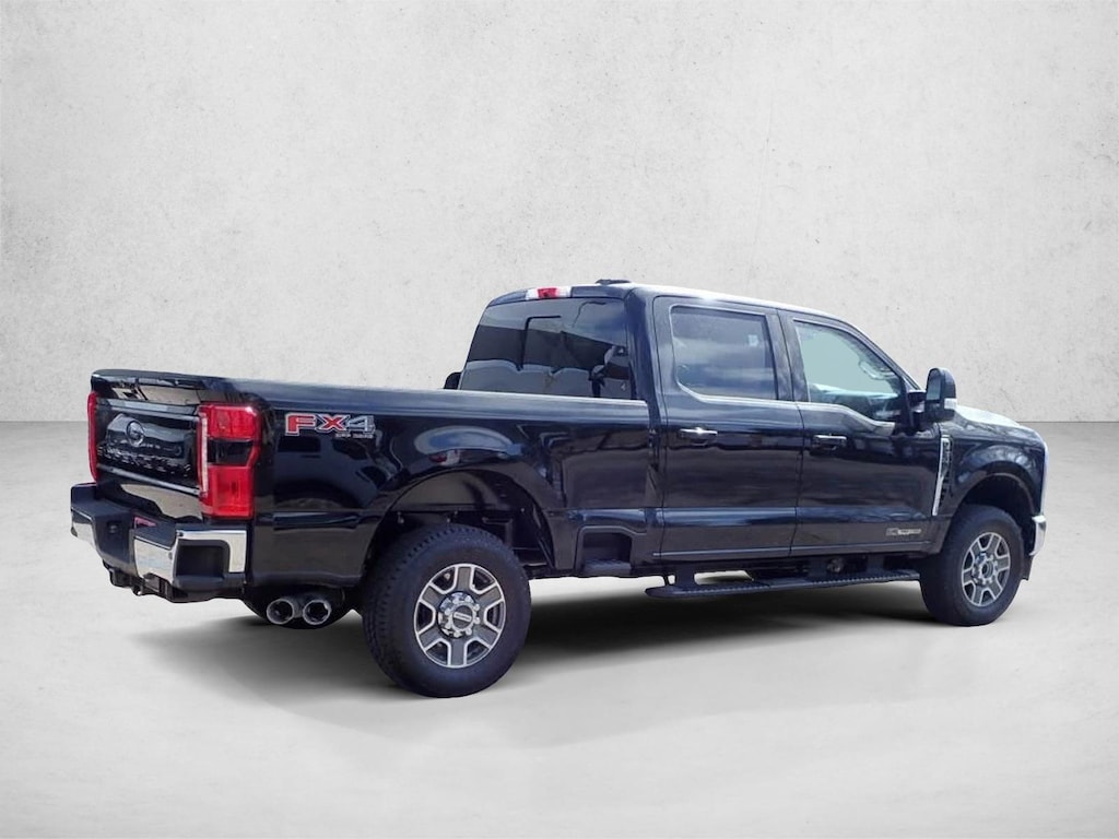 New 2026 Ford F-250 LARIAT Truck Crew Cab
