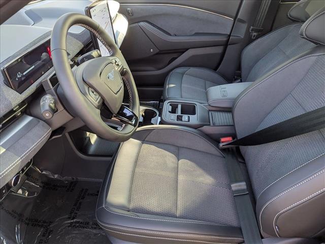 2025 Ford Mustang Mach-E GT photo 4