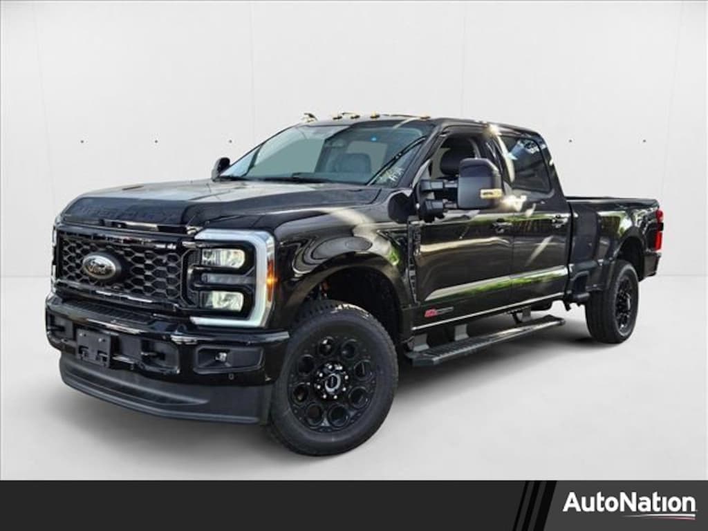 New 2025 Ford F-350 LARIAT Truck Crew Cab