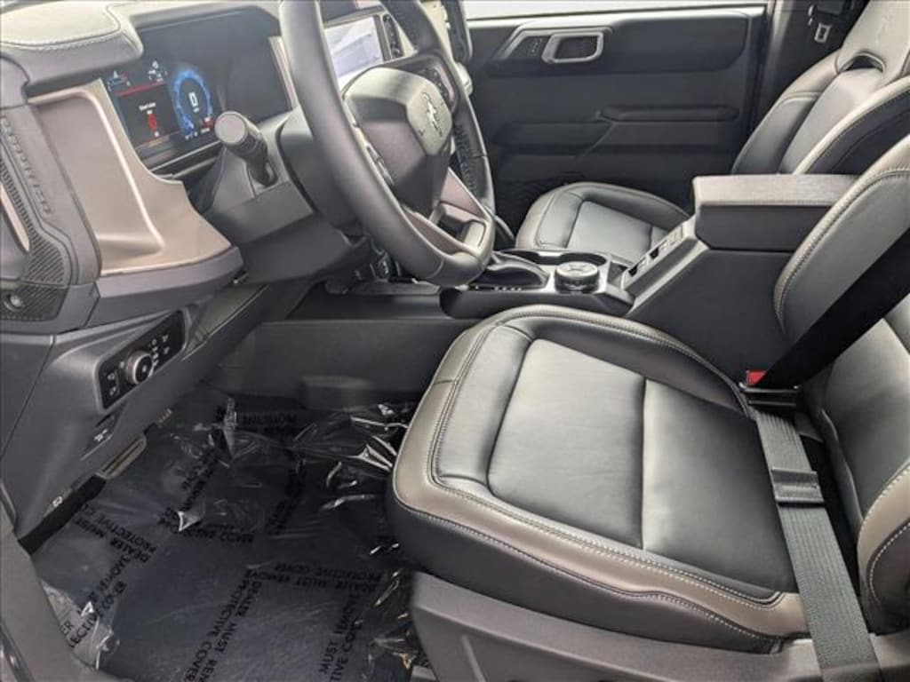 New 2025 Ford Bronco Outer Banks SUV