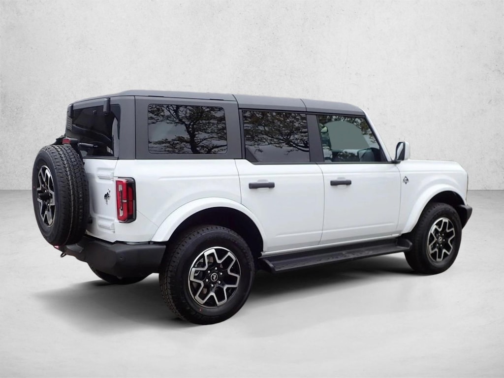 New 2026 Ford Bronco Outer Banks SUV