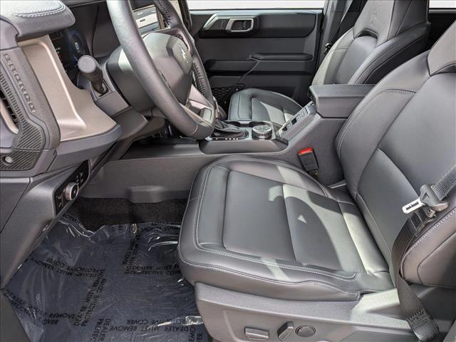 2025 Ford Bronco Outer Banks photo 4