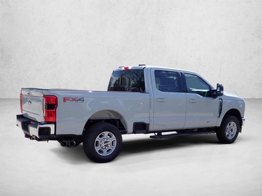 New 2026 Ford F-250 XLT Truck Crew Cab