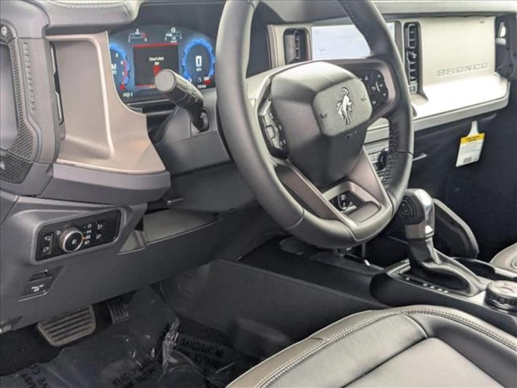 New 2025 Ford Bronco Outer Banks SUV