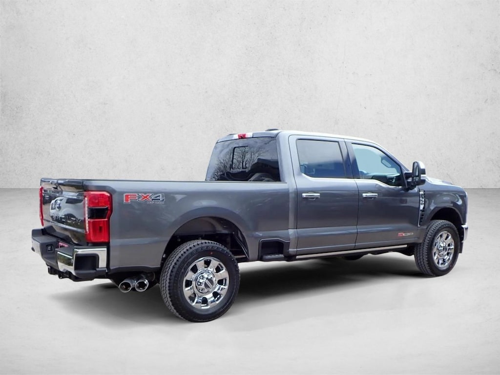 New 2026 Ford F-350 LARIAT Truck Crew Cab