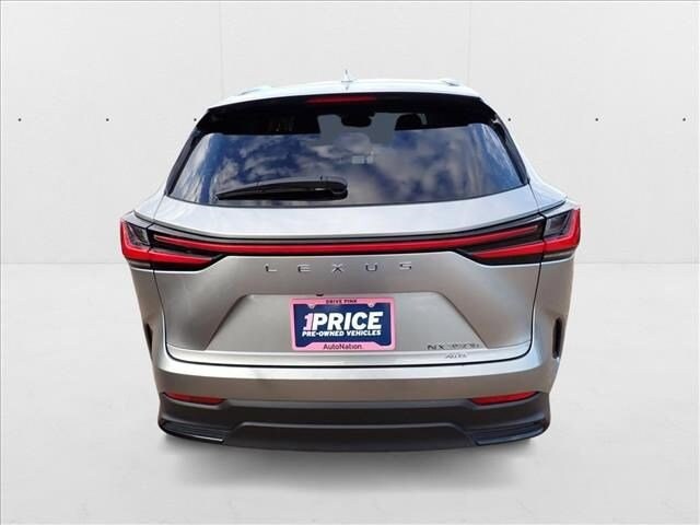 2022 Lexus NX 350h photo 3