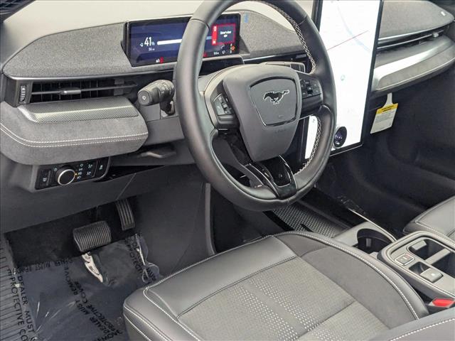 2025 Ford Mustang Mach-E GT photo 3