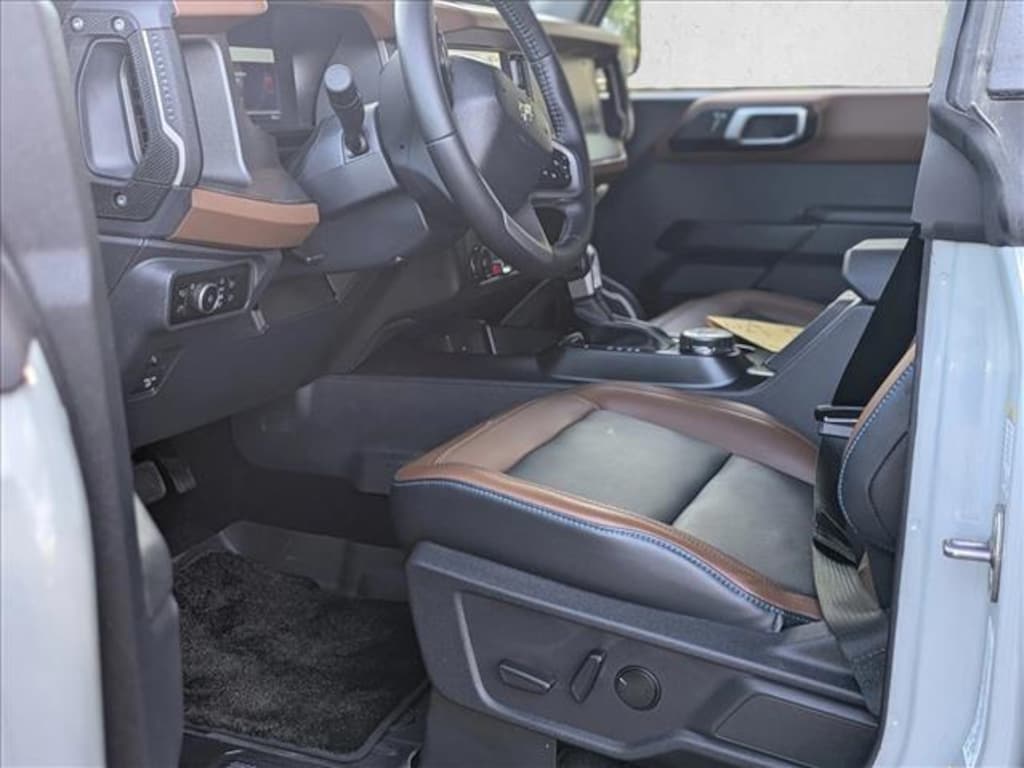 New 2024 Ford Bronco Outer Banks SUV