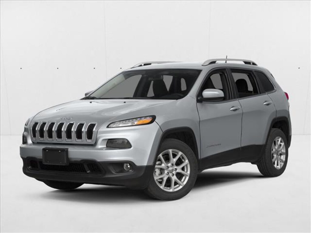 Used 2017 Jeep Cherokee Latitude SUV