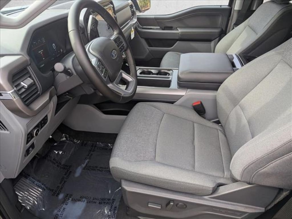 New 2025 Ford F-150 XLT Truck SuperCrew Cab
