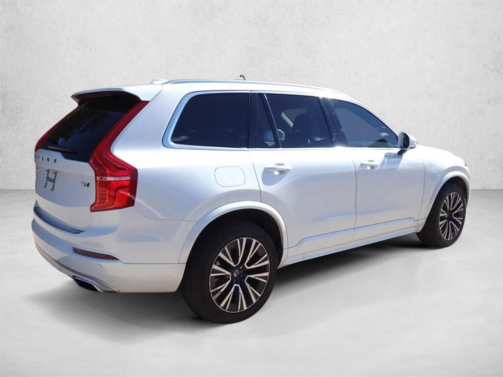 Used 2020 Volvo XC90 Momentum SUV