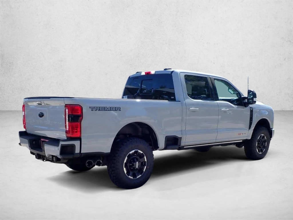 New 2026 Ford F-250 LARIAT Truck Crew Cab
