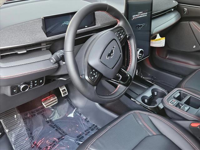 2025 Ford Mustang Mach-E Premium photo 3